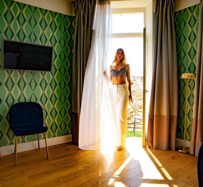HappyHotels