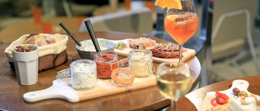 Hostel Ozz by HappyCulture - Restaurant - Young Hostel Nice
