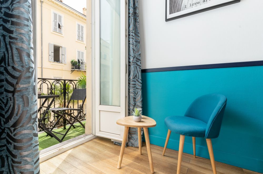 Hotel Nap by HappyCulture - Outside View of the room- Hotel Vieux NIce